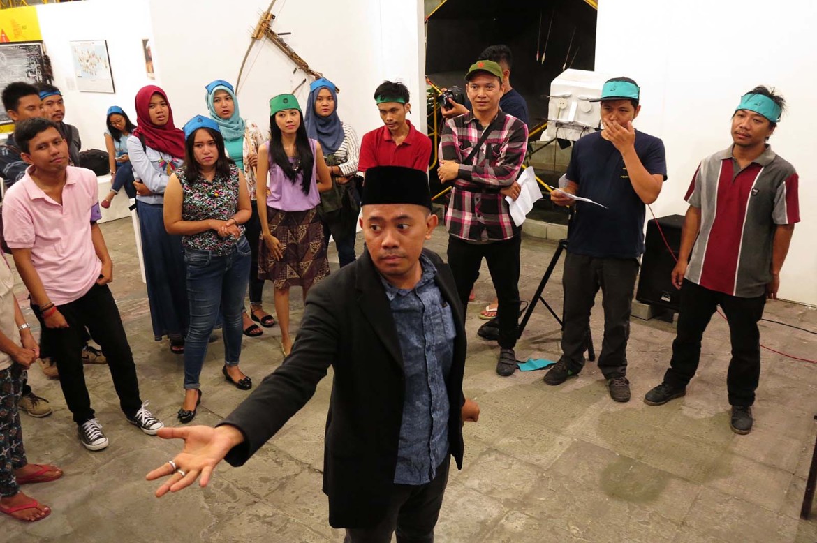 showing 2nd image of Iwan Fals Album Lawas Maret 2014 - KASET LAWAS showing 2nd image of Iwan Fals Album Lawas Maret 2014 - KASET LAWAS